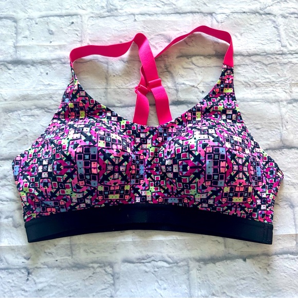 Victoria’s Secret VSX Sports Bra 36B | Geometric Pink Black Crisscross - Picture 1 of 4